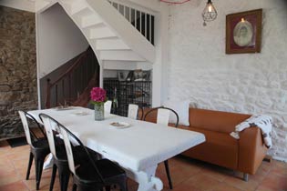 Séjour et salle à manger, gîte à tribord